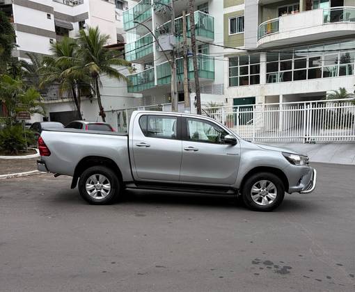 TOYOTA HILUX 2.8 SRV 4X4 CD 16V DIESEL 4P AUTOMÁTICO